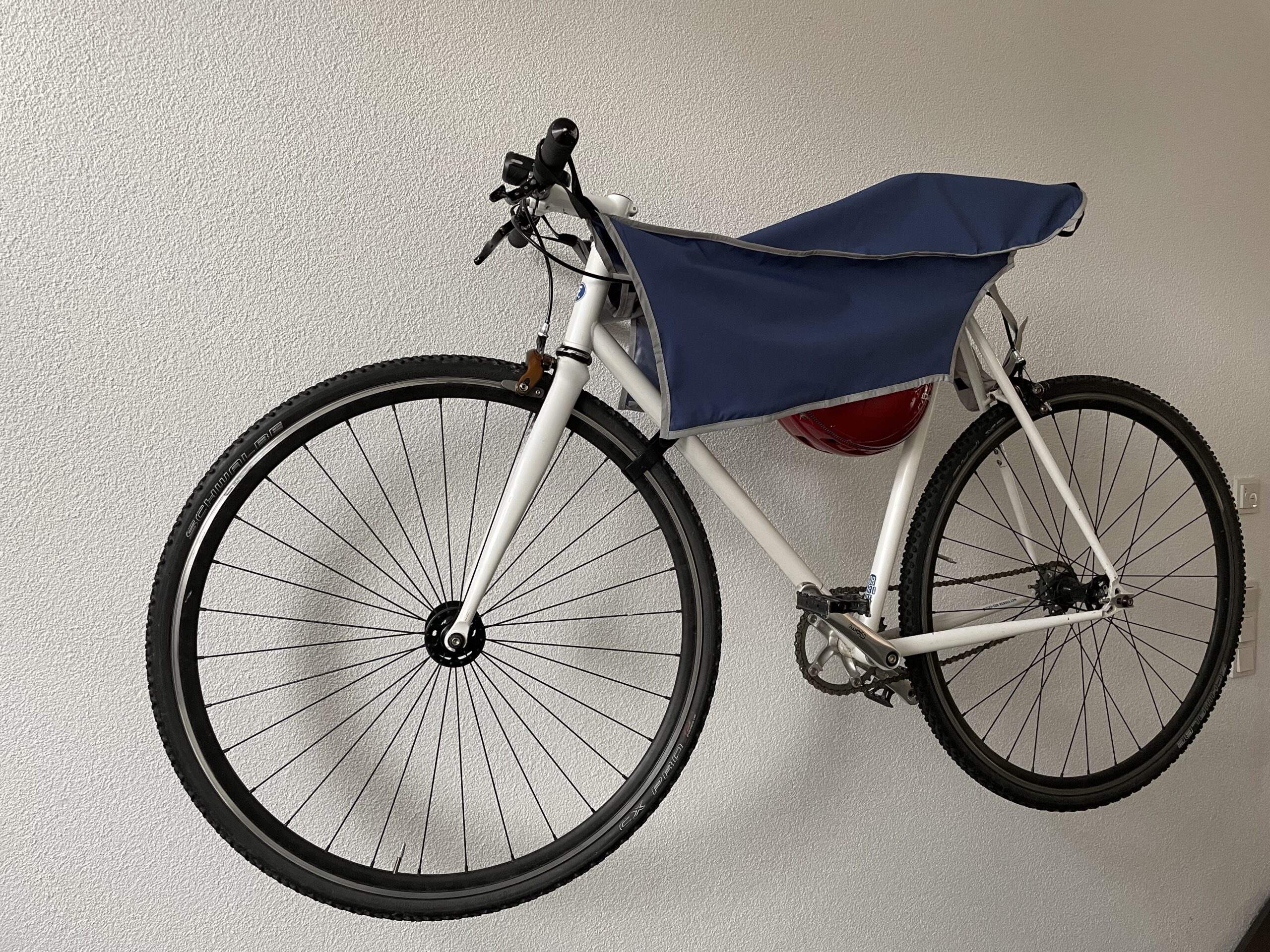 Regenschutz für Fahrradkorb blaue Rosen