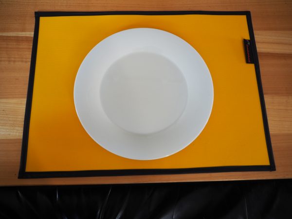 Gelbe Tischsets aus LKW-Plane – 2 Stück